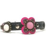 Original collier pour chat rose fuchsia avec fermeture boucle et élastique de sécurité avec grande fleur à la mode, Design Fuchsia