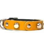 Original collar para gatos de colores ajustable con hebilla y elástico de seguridad de cuero marrón amarillo con tachuelas planas y remaches, Diseño Studded