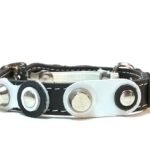 Chulo collar para gatos ajustable con hebilla y elástico de seguridad robusto con cuero blanco y negro, Diseño Madness