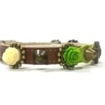 Luxe kattenhalsband met veiligheidssluiting verstelbaar met elastische gesp en kleurrijke elegante rozen bloemen en olijfhout, Design Roses