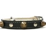 Original collar para gatos de cuero ajustable con hebilla y elástico de seguridad de calidad con elegantes pinchos y tachuelas en color negro o marrón, Diseño Spike