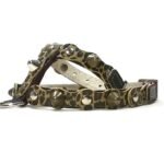 Handgemaakte comfortabele honden-tuigje met camouflage luipaard print leren patches en elegante studs, design Studded