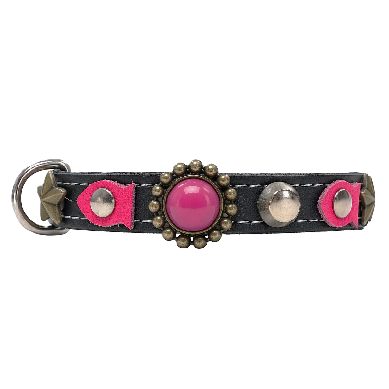 Leather Boho Cat Collar with Red Stone & Sea Stars - “Abyss Tropic” - Front Side Front view of a black leather cat collar with a striking red stone and sea star details, combining handmade artistry with a colourful, adventurous boho-ocean look.