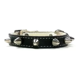 Elastische veiligheidssluiting met gesp van punk leren kattenhalsband met spikes in zwart leer.