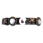 Voorkant van de luxe leren kattenhalsband met maan en sterren, design Moonlight.