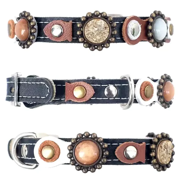 Alle kanten van deze luxe leren kattenhalsband met elastische veiligheidsgesp in stijlvolle natuurlijke kleuren. De naam van deze design kattenhalsband is Autumn.