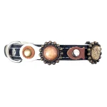 Zijkant van deze Autumn design luxe leren kattenhalsband met elastische veiligheidssluiting in stijlvolle natuurlijke kleuren.