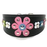 Collier original en cuir de lévrier fait main avec des couleurs florales et une fleur rose de luxe, Design Pastel