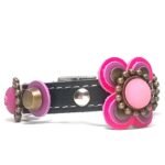 Pulsera ajustable con hebilla de cuero de color rosa fucsia con una gran flor de moda, diseño Fuchsia