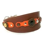 Rechte Seite des braunen Leder‑Windhundhalsbands “Amber Pop”, geschmückt mit Luxussteinen für einen auffälligen, warmen Amber‑Look. Ideal für Salukis, Windhunde und Sloughis.
